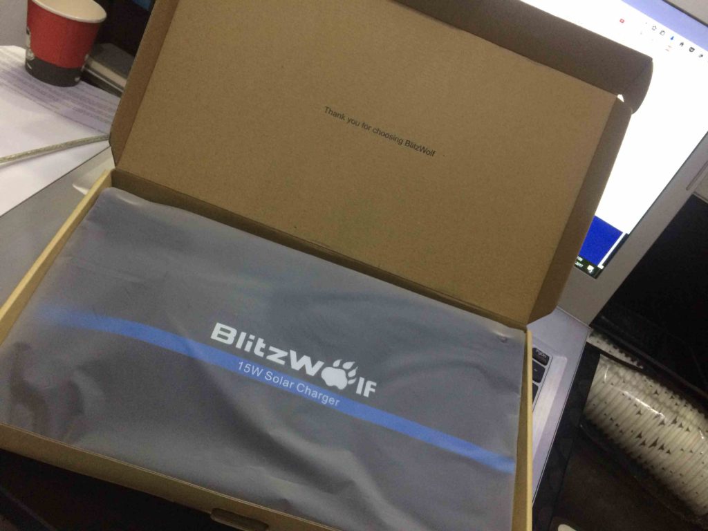 Blitz Wolf 15w Güneş enerjili telefon şarj cihazı