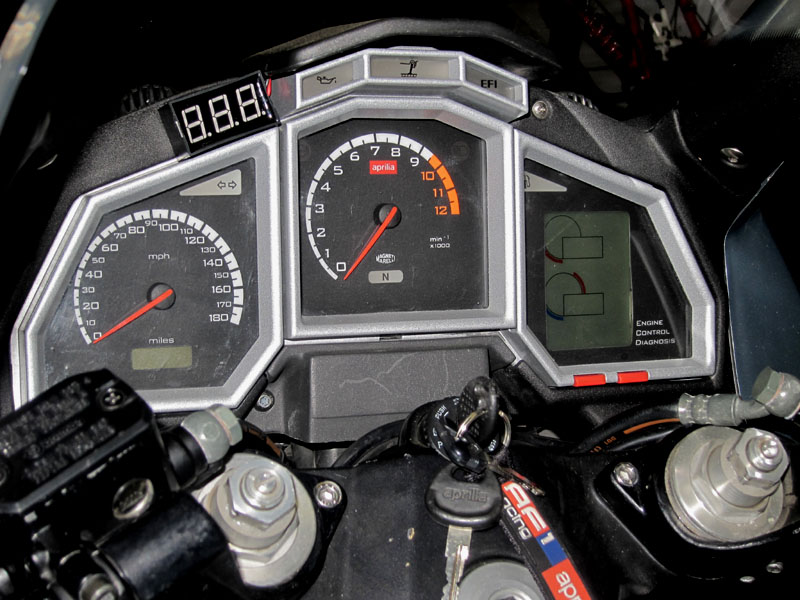 Motosiklete Voltmetre takmak