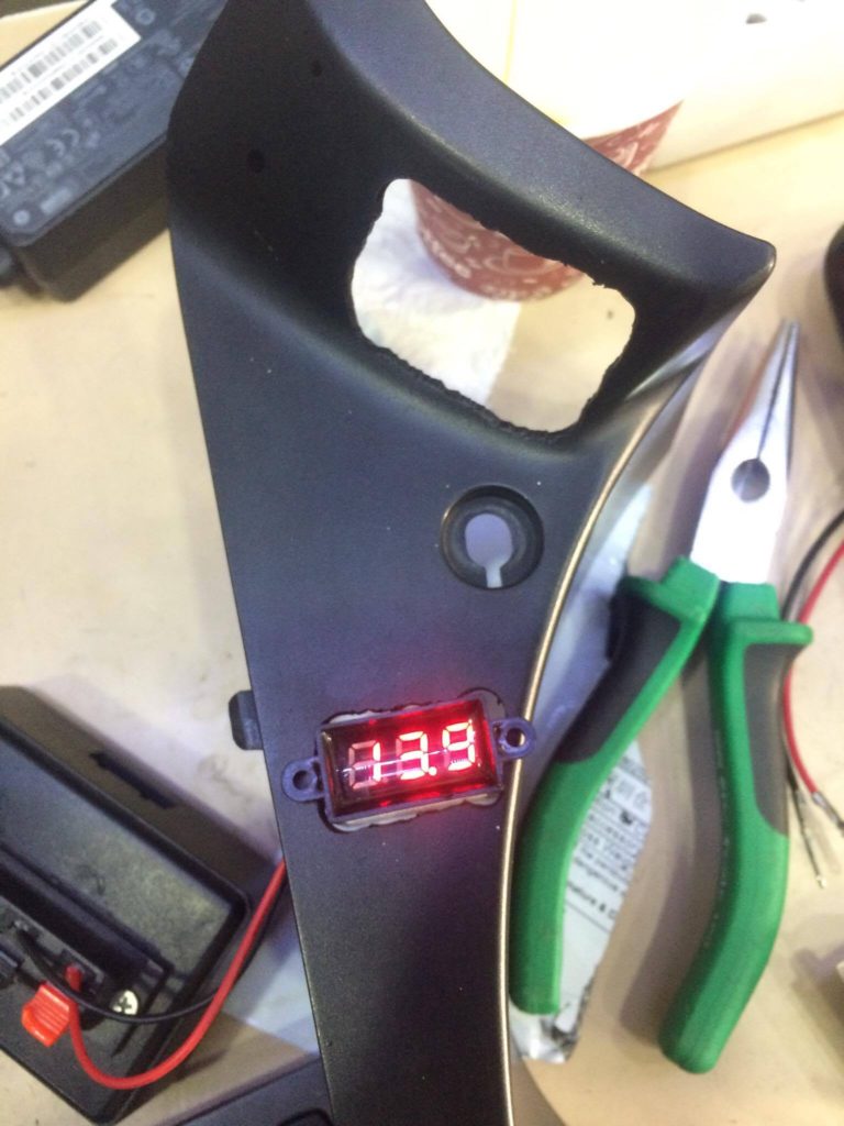 Honda cbf 150 ye su geçirmez voltmetre uygulaması