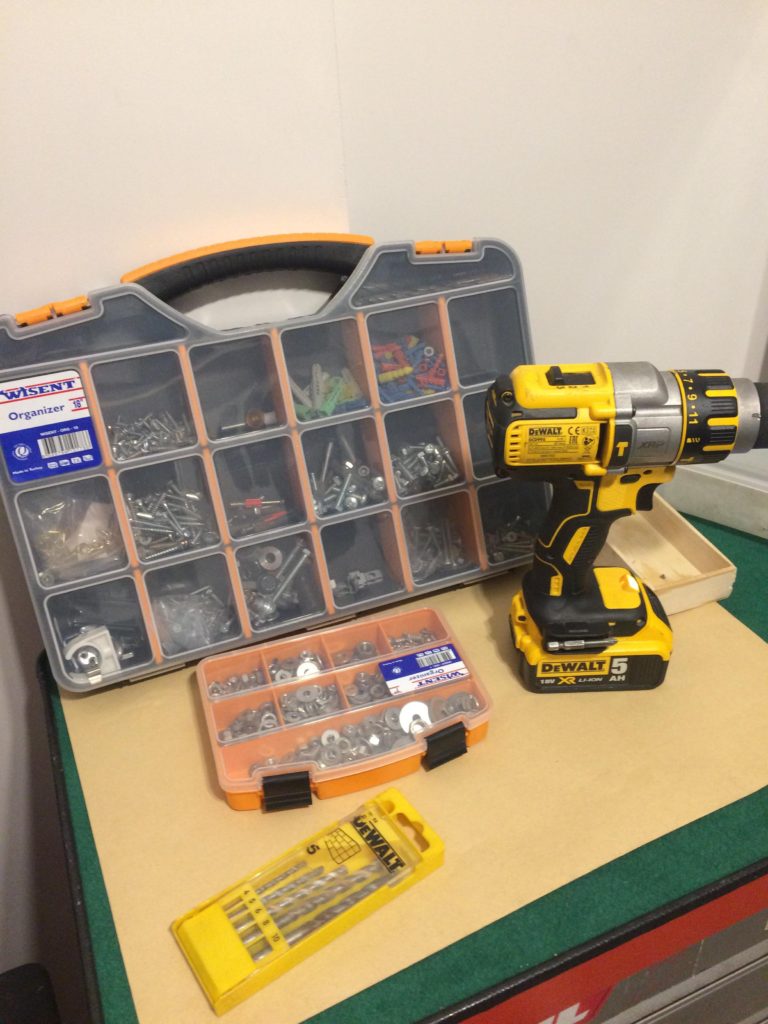 Motosiklet Kaskları İçin Askılıklı Hazır Raf İncelemesi İkea TJUSIG